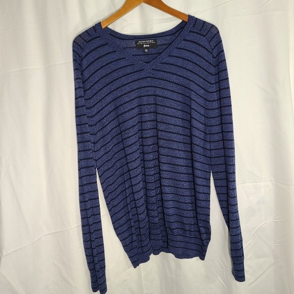 Banana Republic Italian Merino V Neck Sweater - Picture 1 of 3